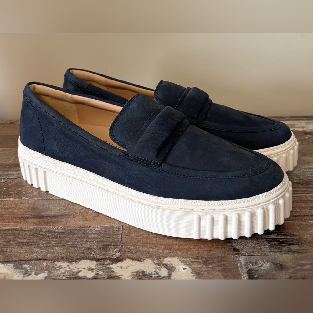 Clark’s Mayhill Cove
Navy Nubuck Loafers Size 11